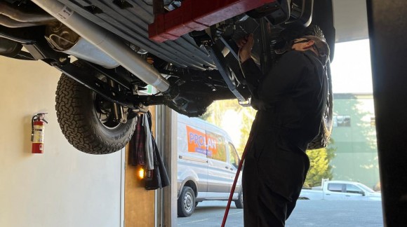 4×4 bodem en chassis behandelen met Prolan